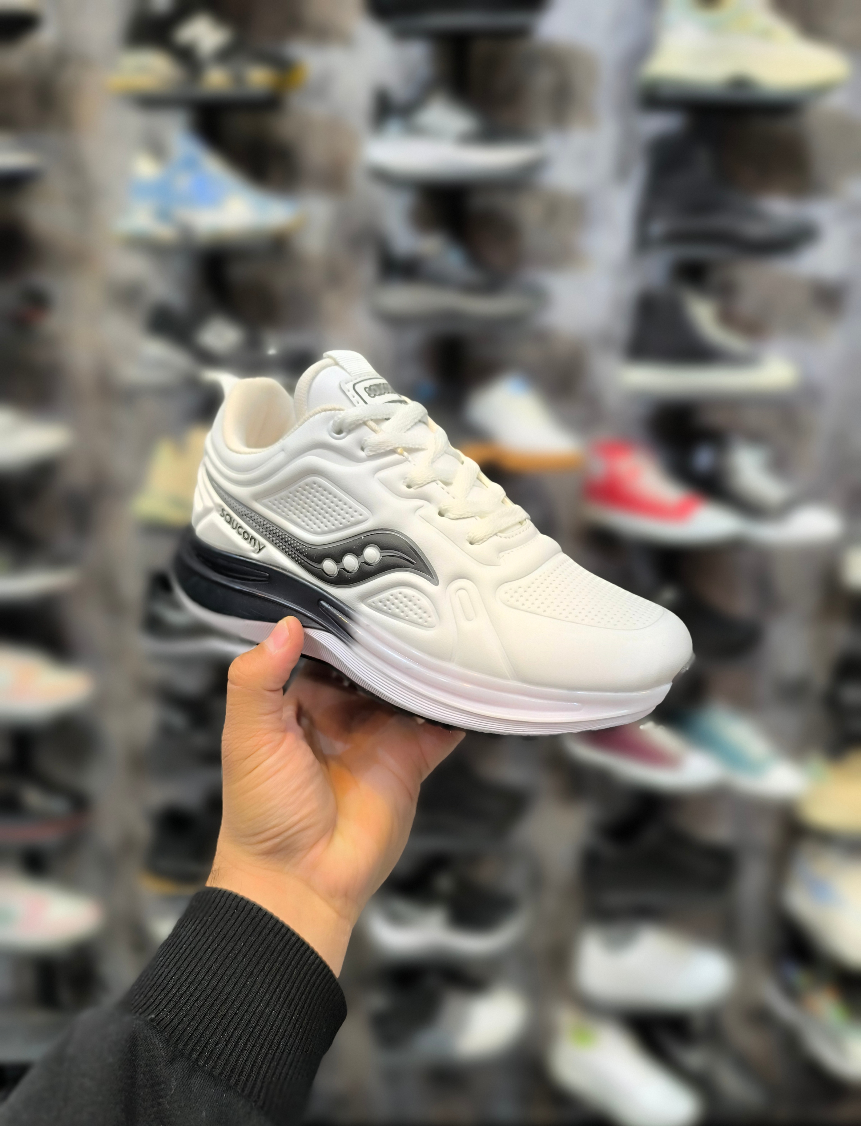 کتونی ساکونی فوق العاده زیبا و جذاب و زیره پی یو