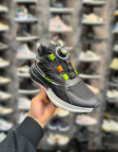 کتونی پیچی فوق العاده زیبا و جذاب و با کیفیت