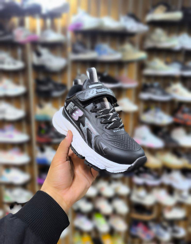 کتونی نیو بالانس بچگانه فوق العاده زیبا و جذاب