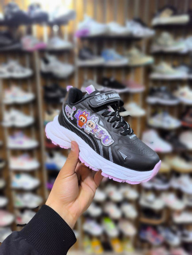 کتونی پرطرفدار و خاص و جذاب لبو بو