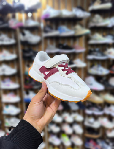 کتونی شیک و سبک و راحت وارداتی و با کیفیت