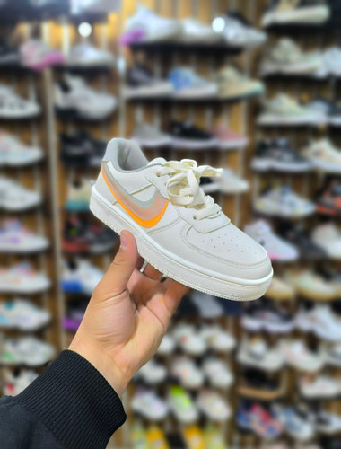 کتونی ونس وارداتی از چین باکیفیت و پاخوری خفن