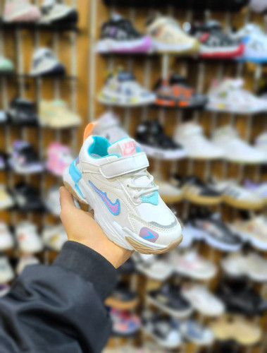 حتونی وارداتی نایک شیک و با کیفیت با رویه ضد آب چرمی