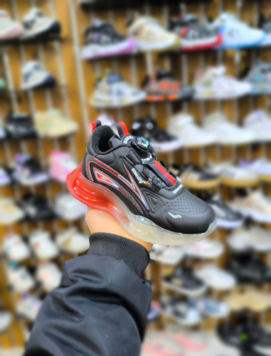 کتونی زیبا زیپ لاین با بهترین کیفیت و پاخور