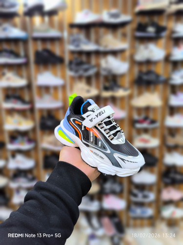 کتونی خاص و جذاب و با کیفیت بچگانه مدل استار