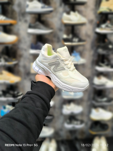 کتونی نیوبالانس اسپرت شیک و جذاب لژدار