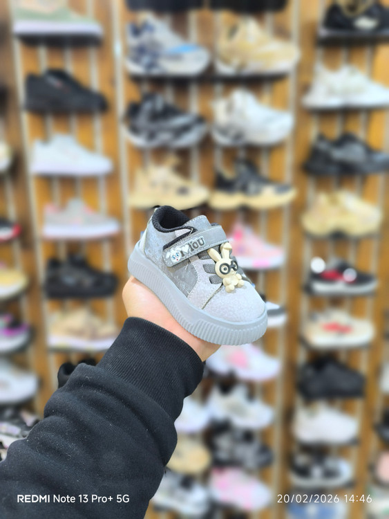 کتونی ونس خرگوشی فوق العاده زیبا و شیک با عروسک خرگوش