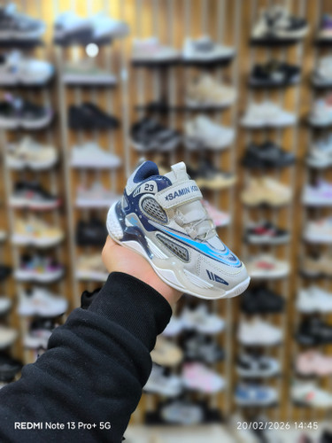 کتونی با کیفیت 23