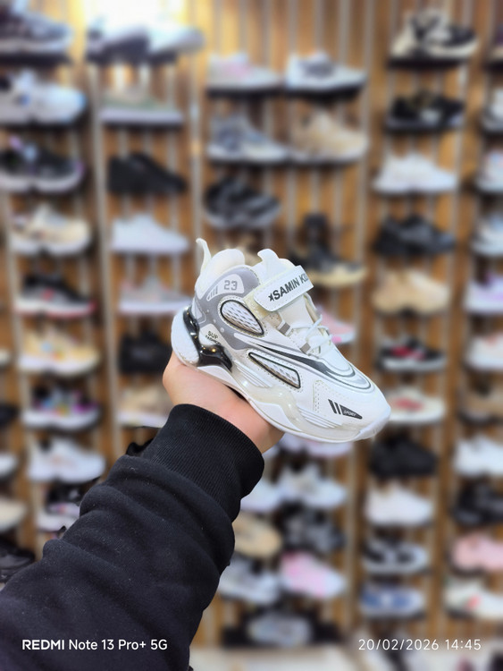 کتونی خاص و جذاب با کیفیت و شیک