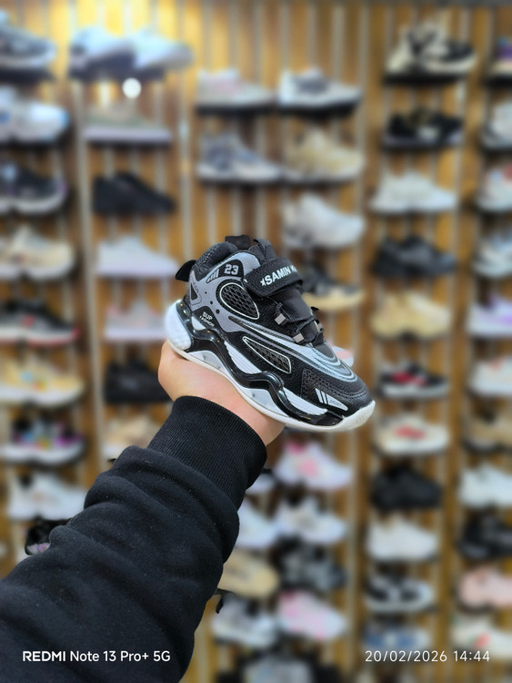 کتونی بچگانه شیک و خاص 23