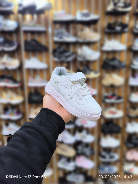 کتونی بچگانه فوق العاده زیبا و شیک و با کیفیت