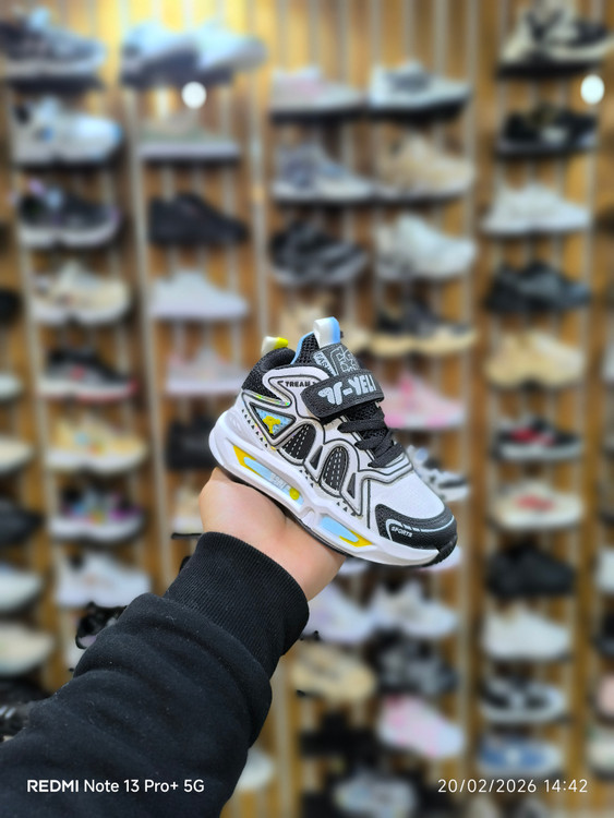 کتونی با کیفیت و سبک جردن بسیار با کیفیت