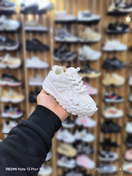 کتونی خاص و جذاب اسپرت فشن لژدار