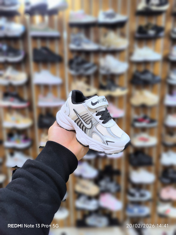 کتونی بچگانه وی تو کی توکی فوق العاده با کیفیت و جذاب